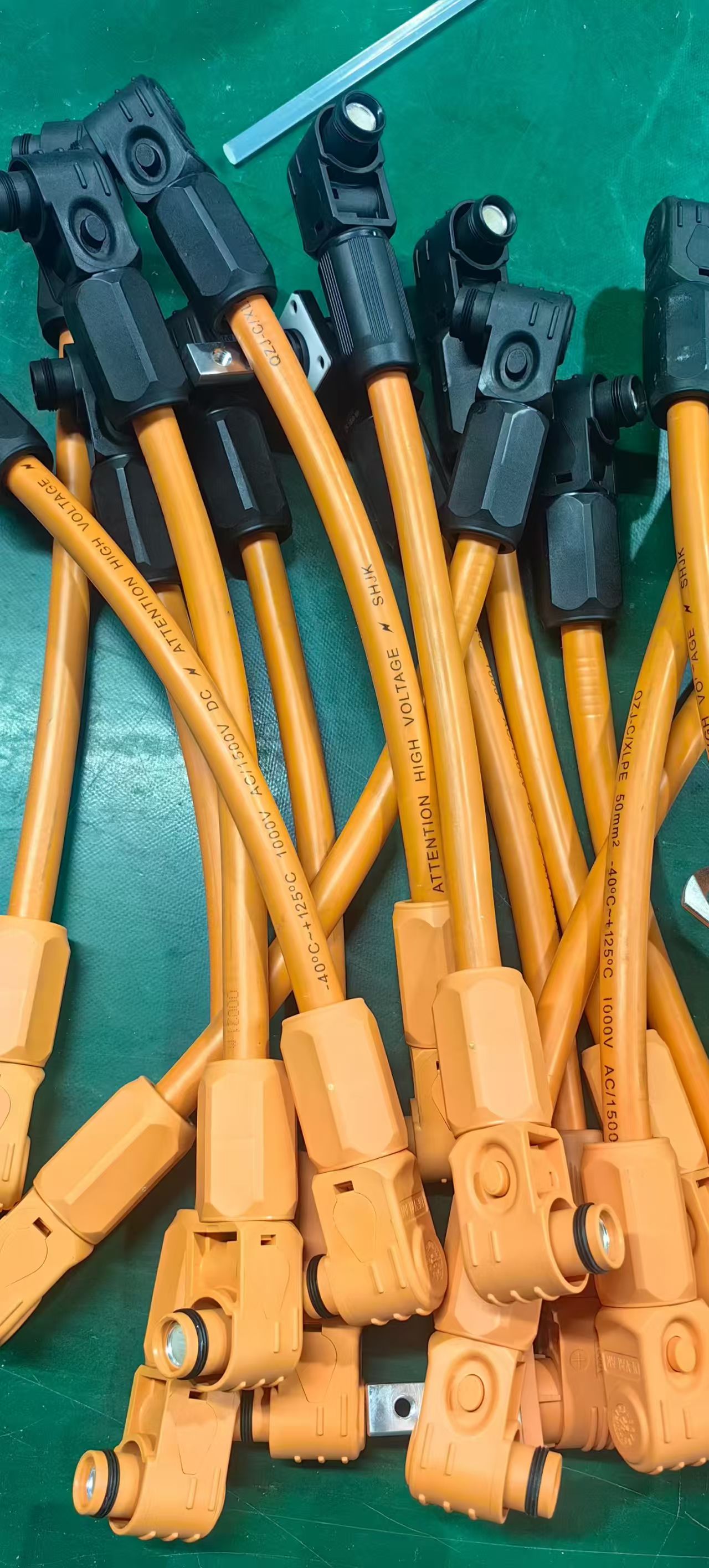 Solar cables with MC4